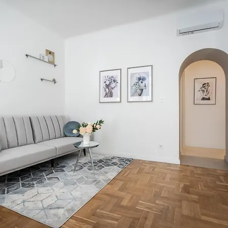 D71 - Cozy Suite, Location By Bqa